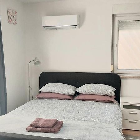 Studio 7Even Ground Floor Пула Экстерьер фото