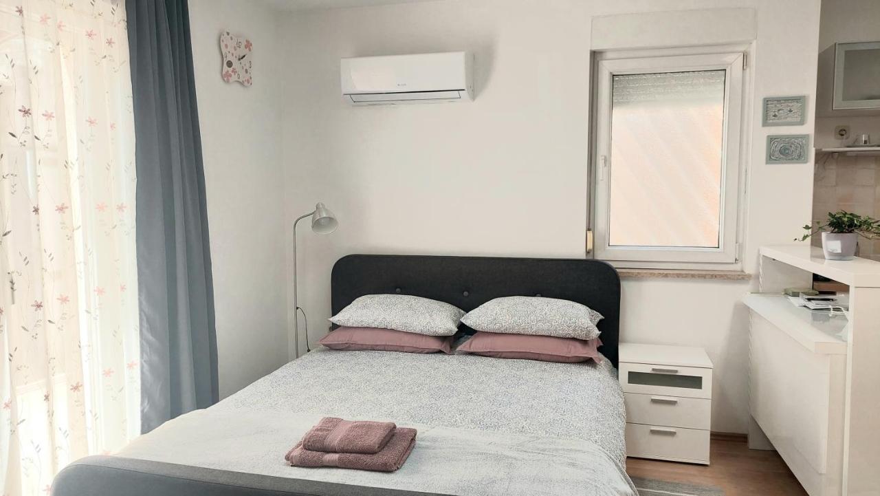 Studio 7Even Ground Floor Пула Экстерьер фото